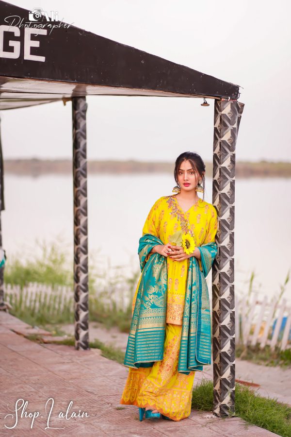 NUR — Three Piece Suit